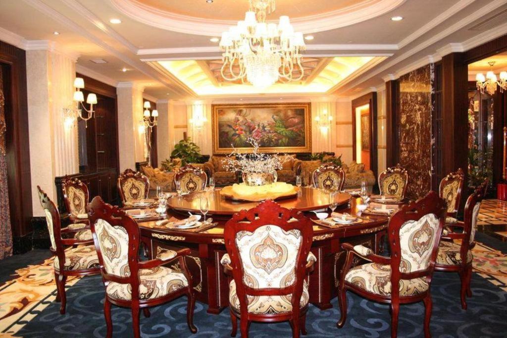 Foshan Huaxia Pearl Hotel 71/82