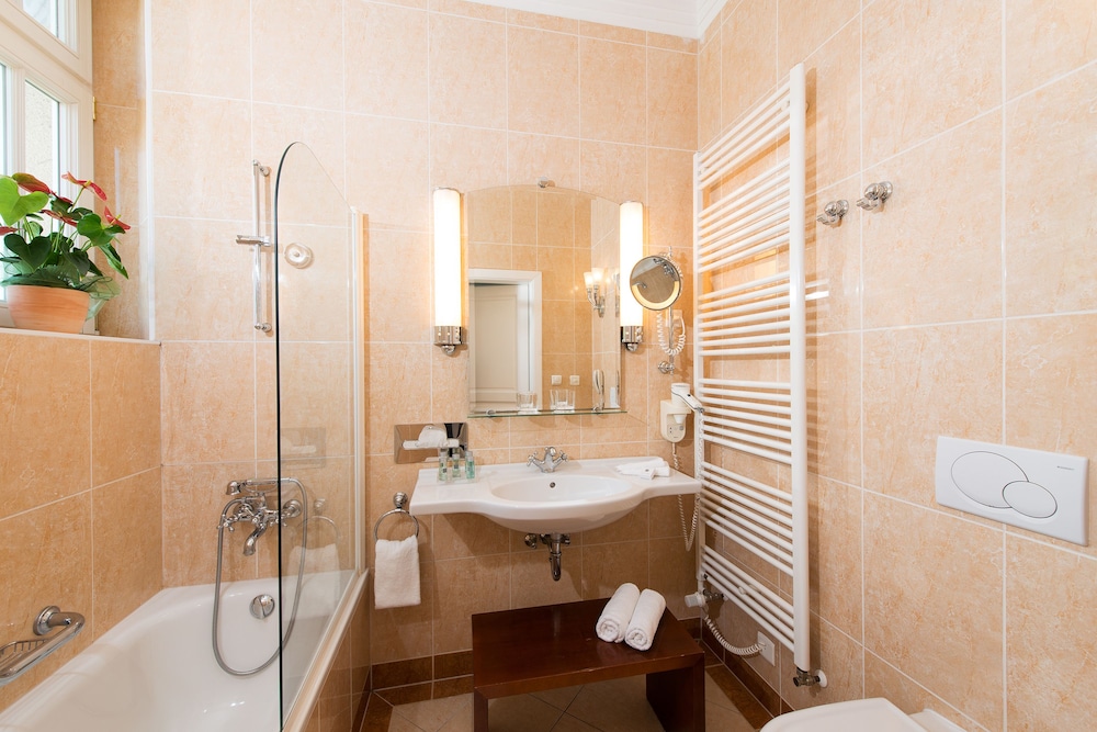 Danubius Health Spa Resort Thermia Palace Formerly Thermia Palace Hotel 22/73