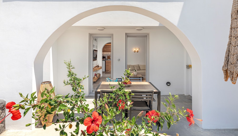 Alafropetra Luxury Suites 7/49