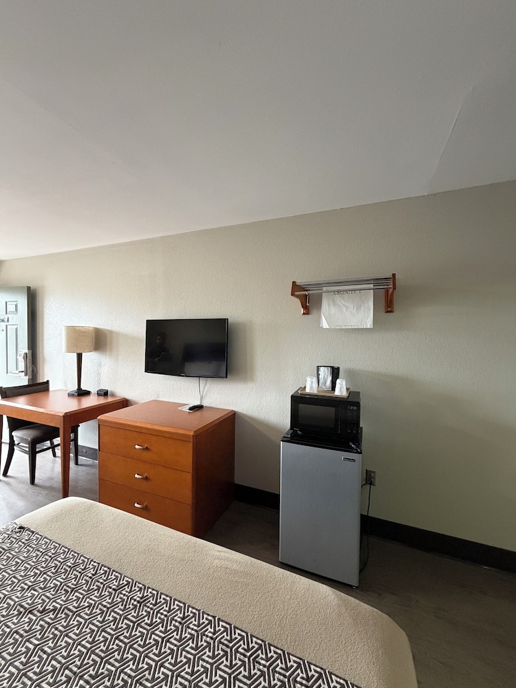Savannah Inn 42/60
