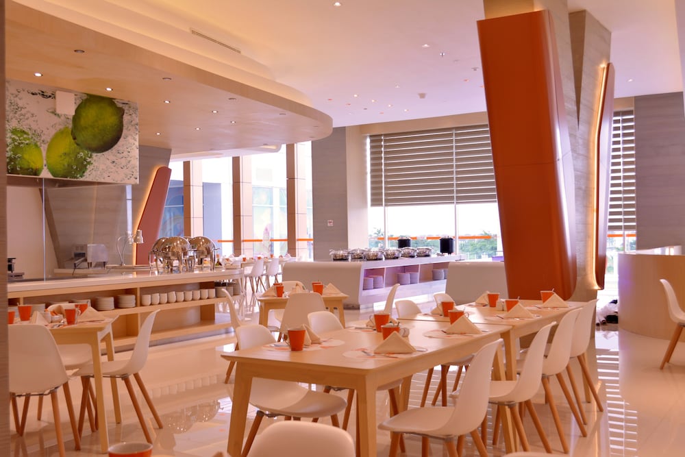 HARRIS Hotel & Conventions Bekasi 29/47