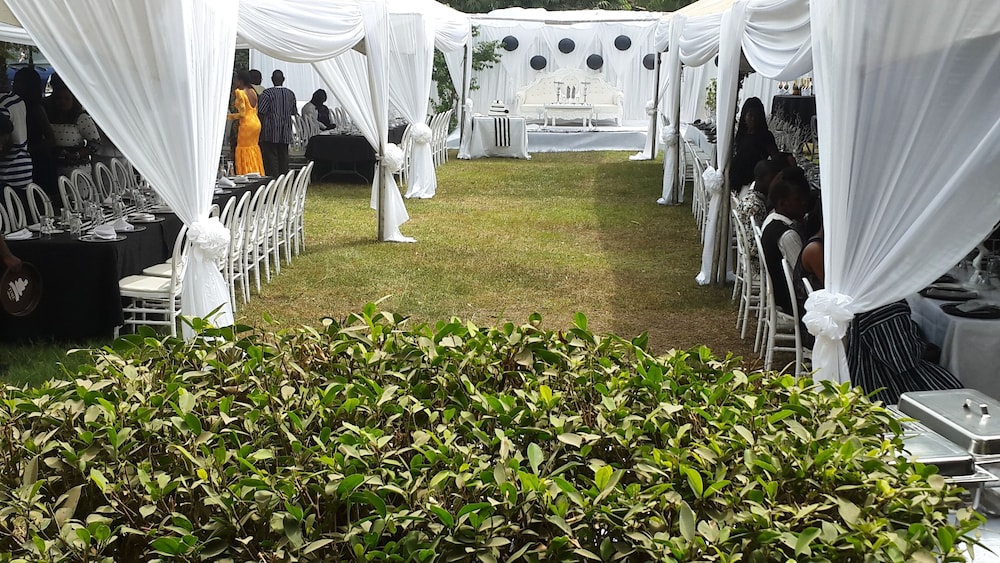 Accra Royal Castle Apartments Suites 39/48