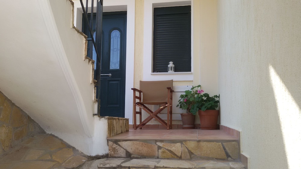 Koxyli Village Studios &amp; Apartments 9/50