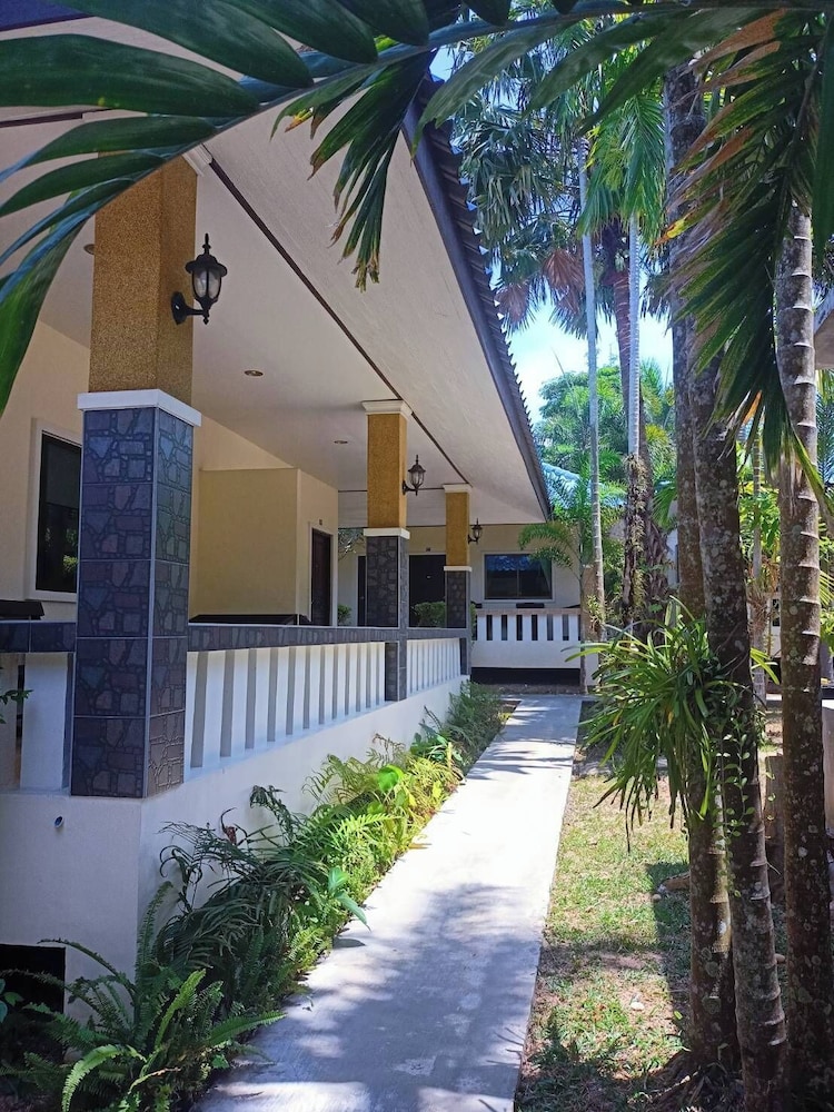 Naya Bungalow 18/65