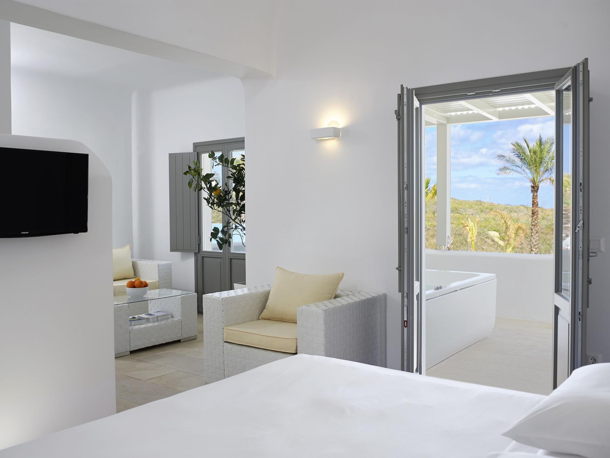 Superior, Suite, Pool View, Hot Tub
