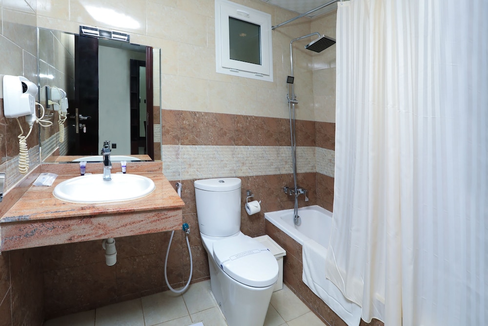 Remas Hotel Suites 33/33