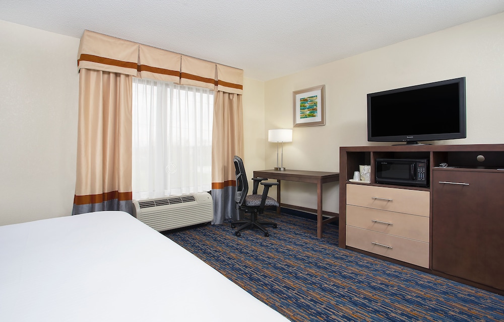 Holiday Inn Express Berea 16/44