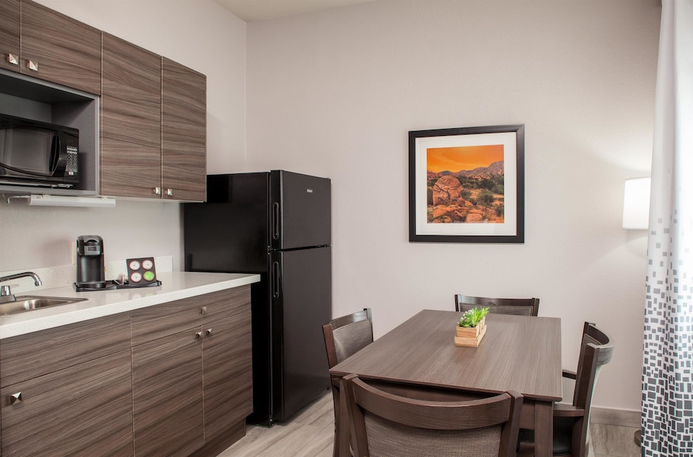 Best Western Plus Sun Canyon 33/43