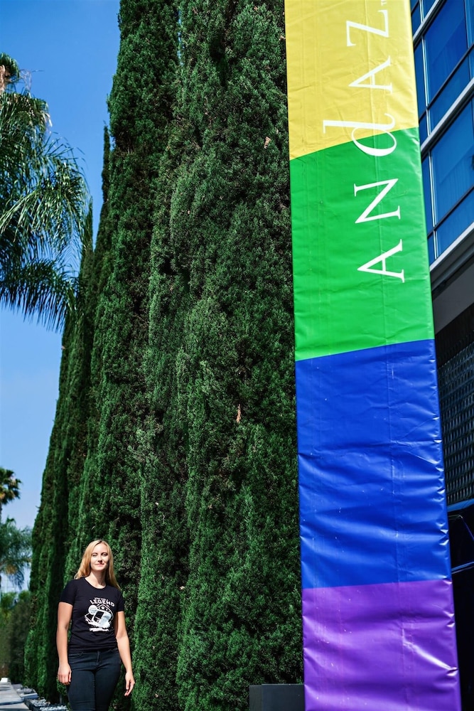 Andaz West Hollywood 75/78