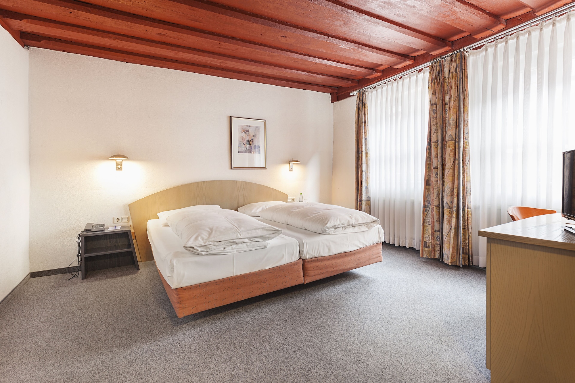 TRADITIONAL, APARTMENT, ANNEX