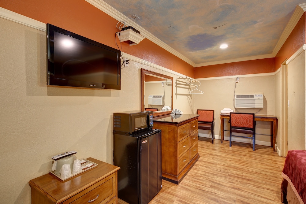 Geneva Motel 37/48