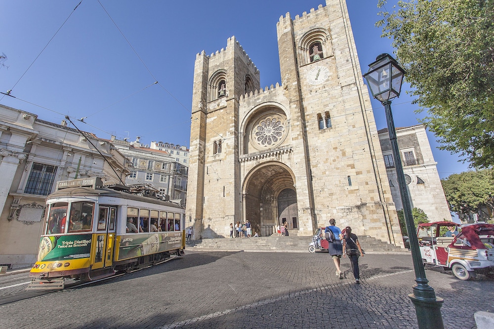 Emporium Lisbon Suites 37/50