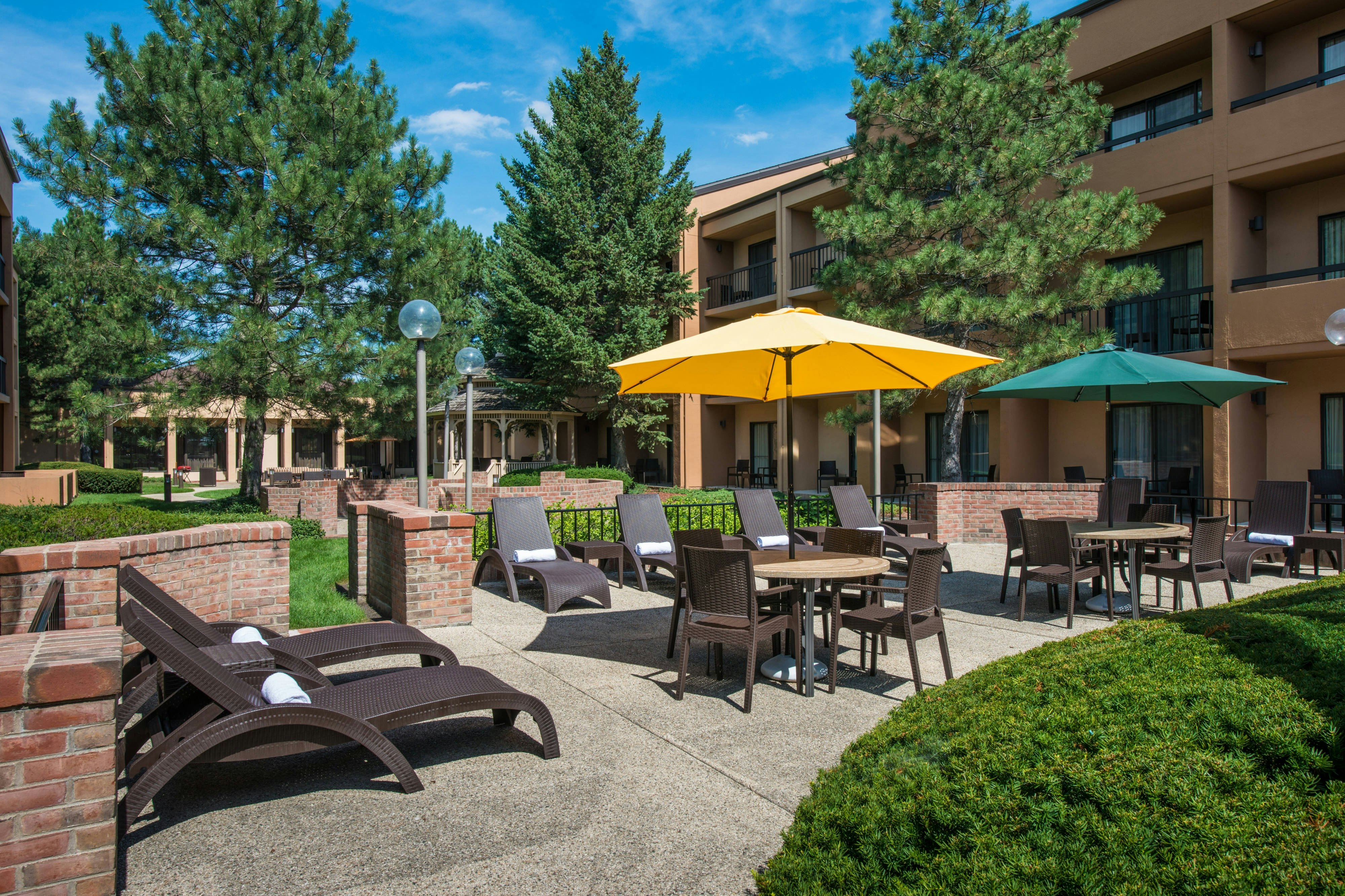 Courtyard Chicago Wood Dale/Itasca 23/23