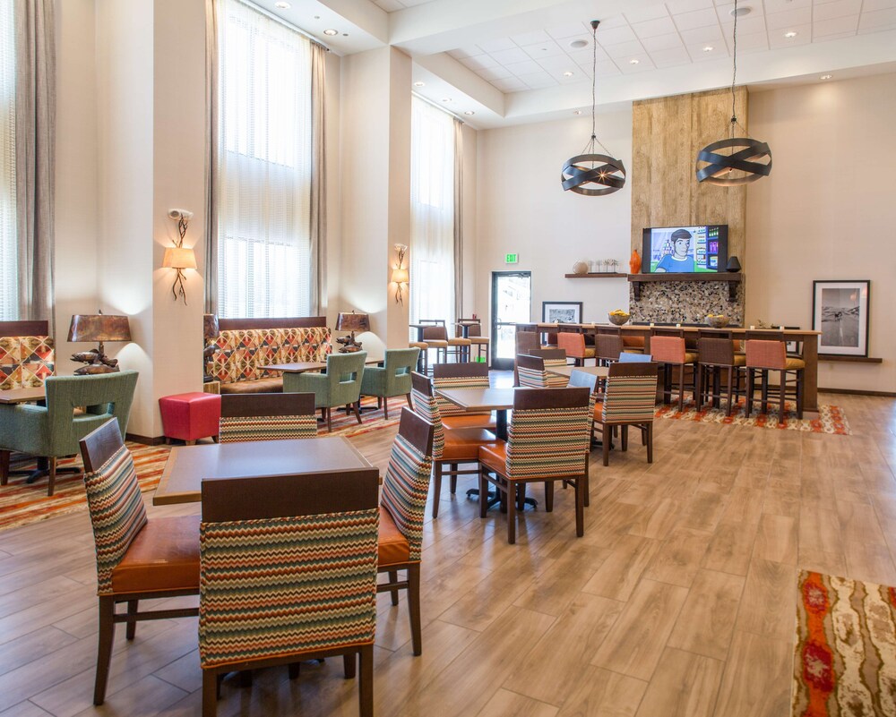 Hampton Inn Suites Whitefish Mt 36/45