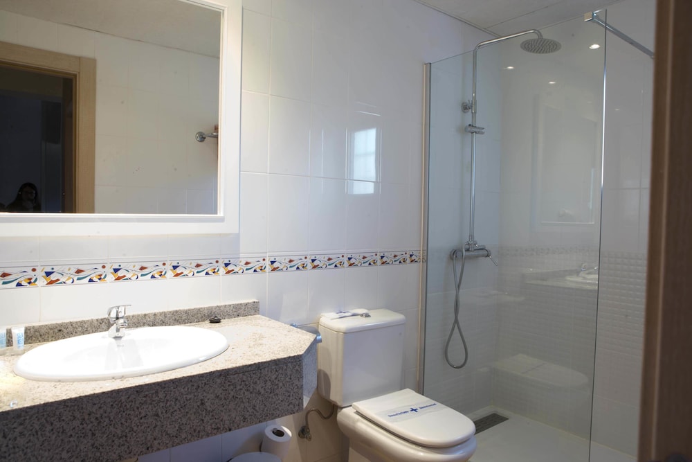 Aquasol Aparthotel 44/46