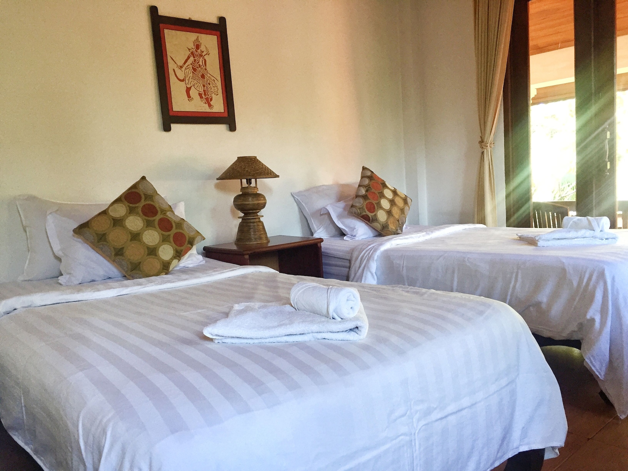 Standard, Twin Beds