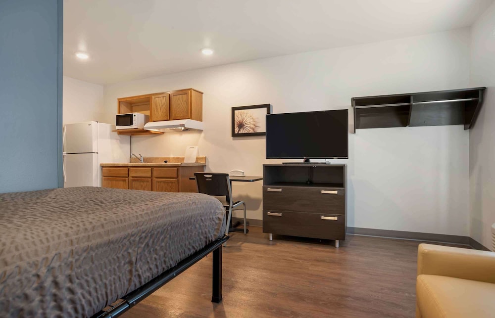 Extended Stay America - Select Suites Pensacola - Northeast 23/36