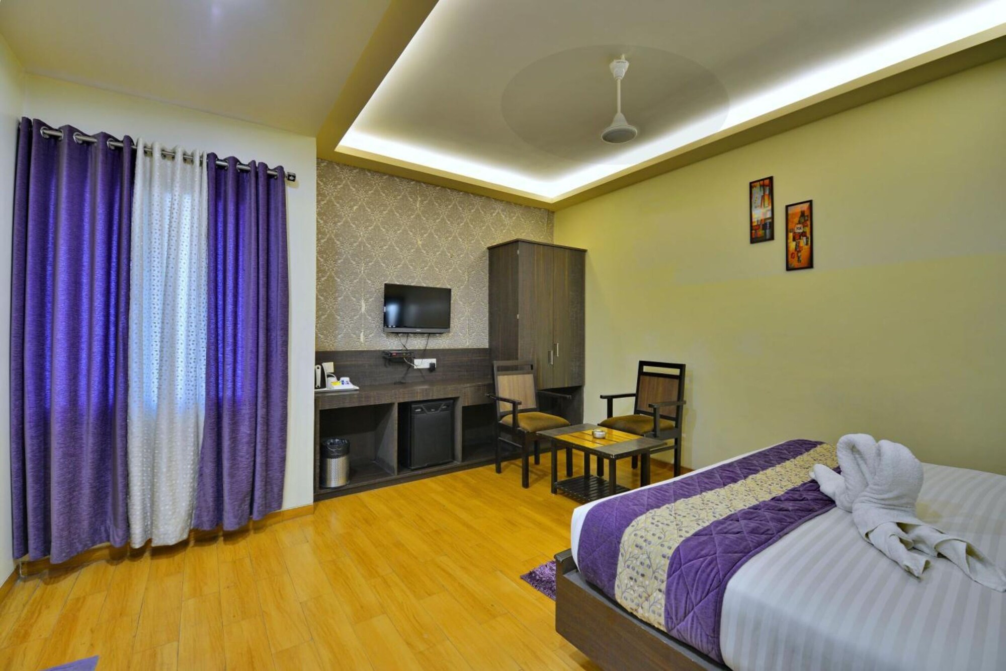 غرفة بسرير كينج، Hotel Samrat 4/9