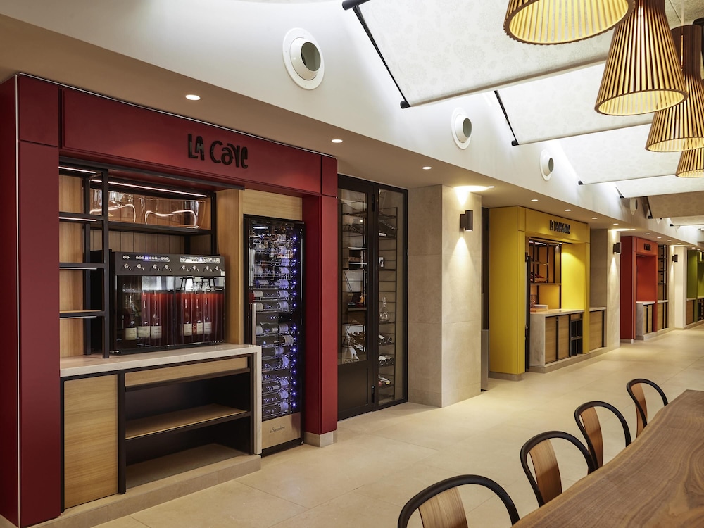 Mercure Avignon Gare TGV 12/78