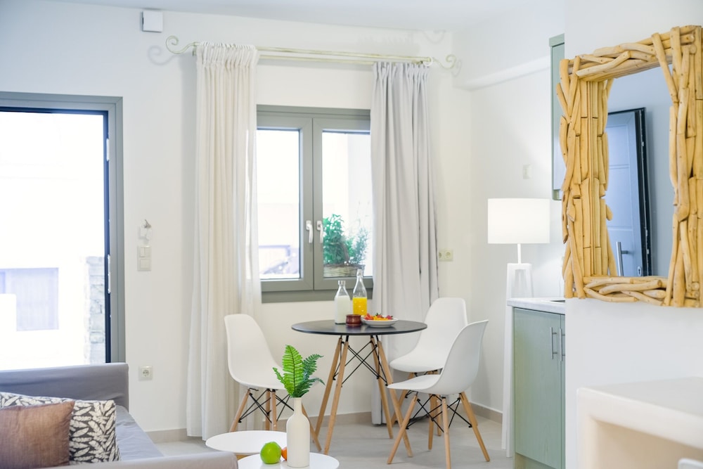 Sweet Home Naxos 49/50