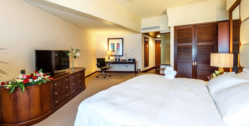 Premium, Chalet, King Bed, Beach Front, Terrace، Danat Jebel Dhanna Resort 7/10