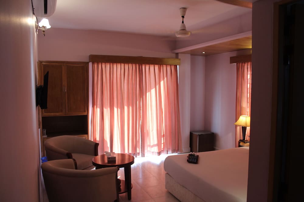 Hotel Sea Crown 27/48
