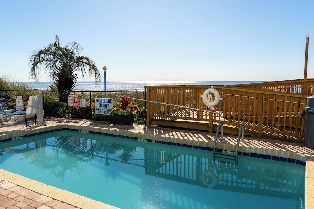 Beach Club At Montego Inn 7/66
