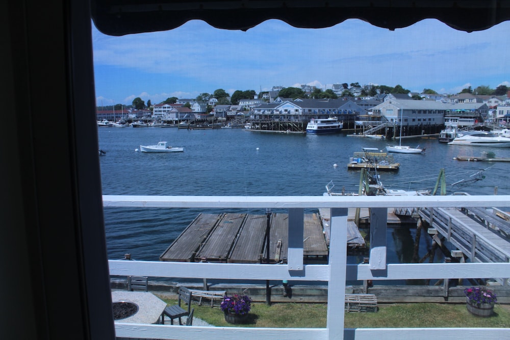 Boothbay Harbor Inn 57/69