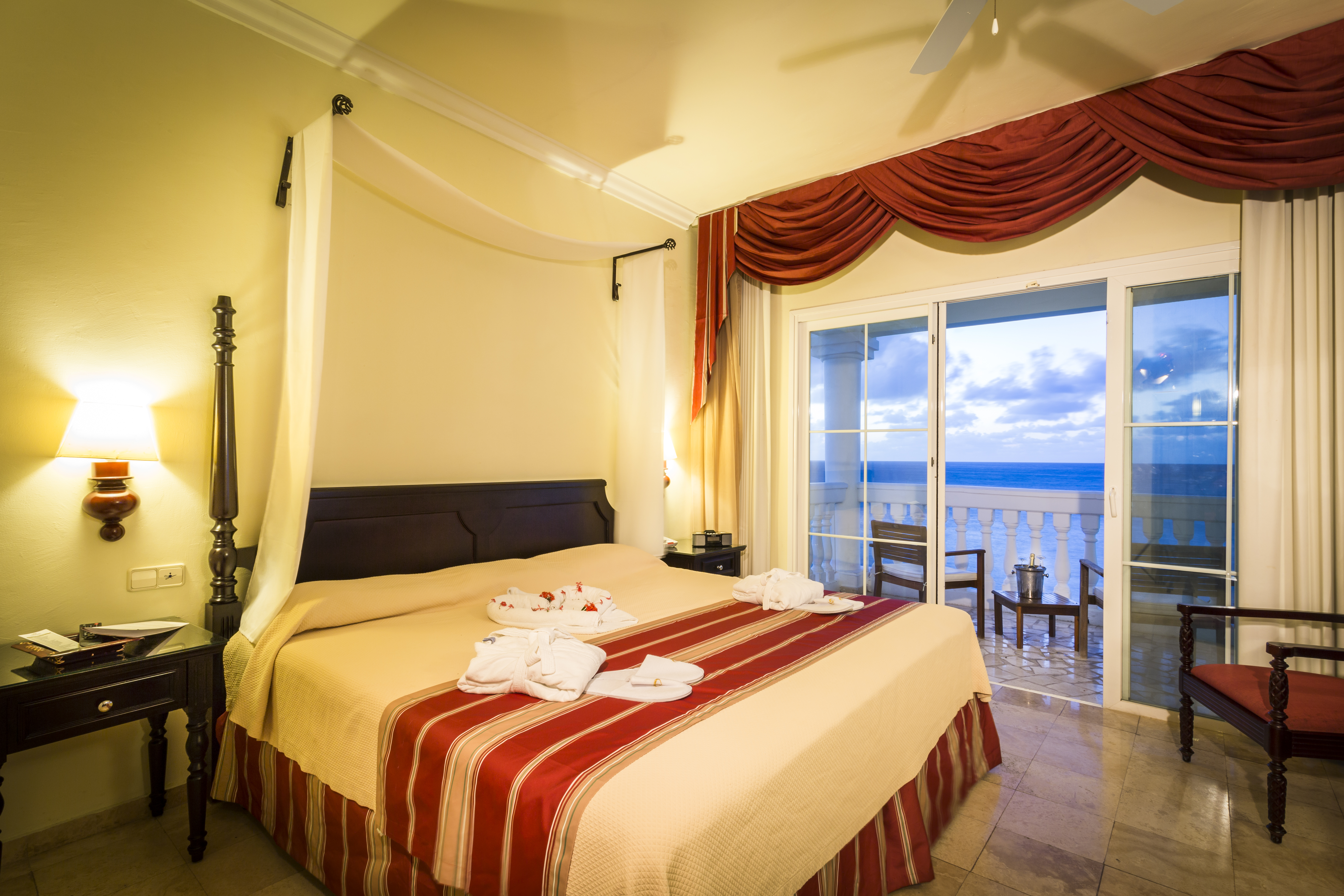 Junior Suite, Pool Side