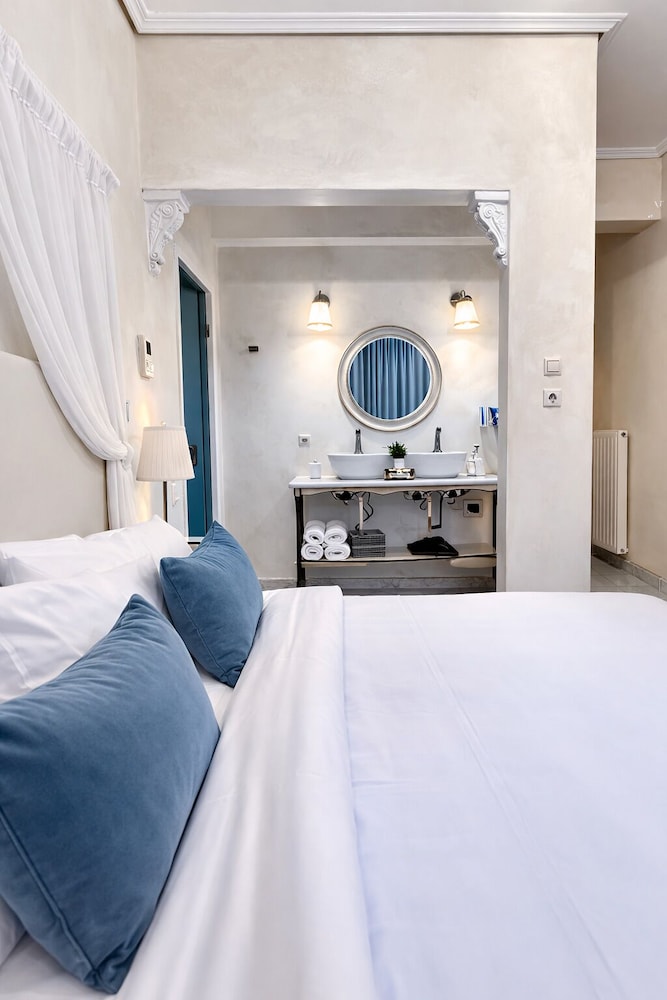 Panorama Suites And Spa 27/85
