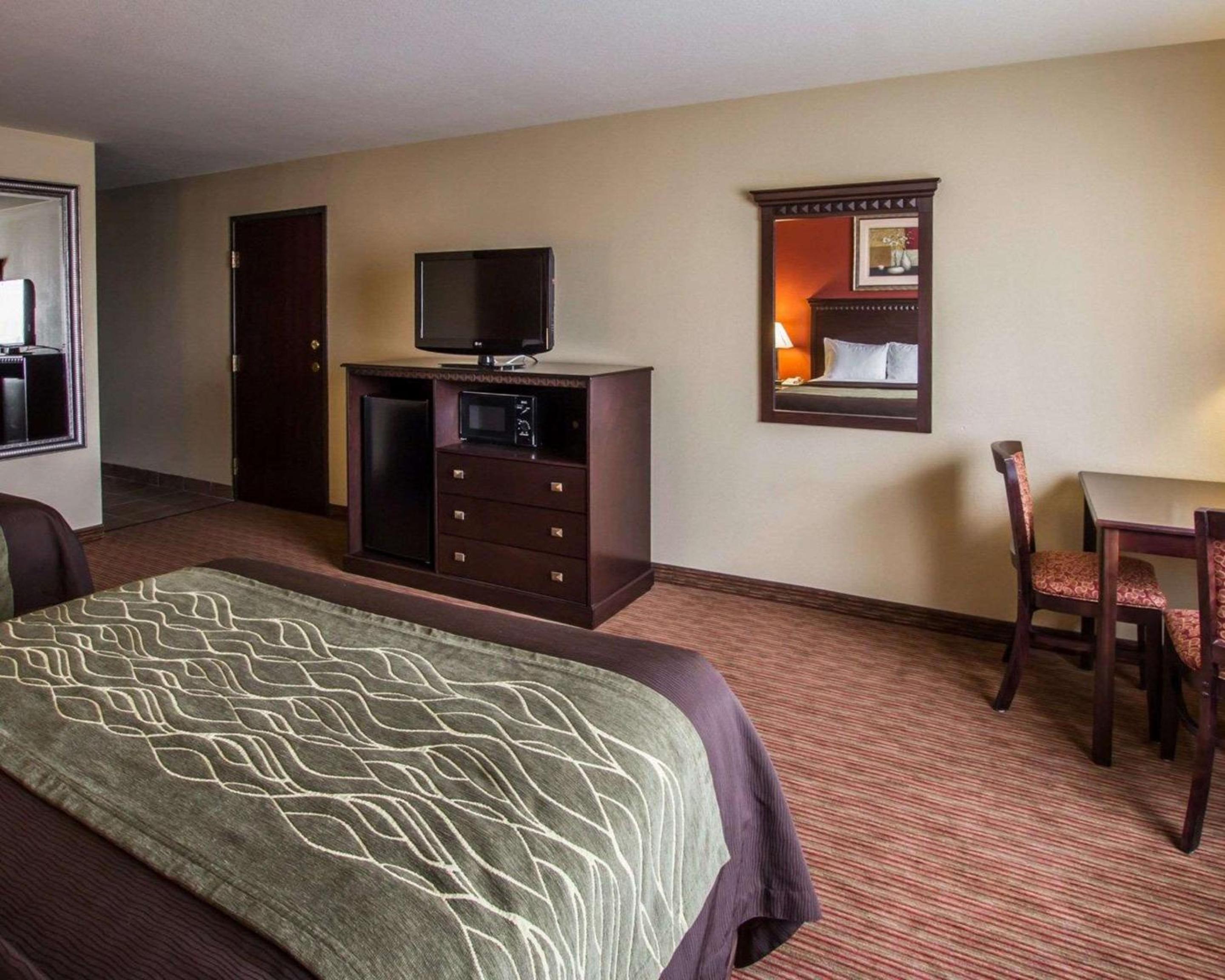 ROOM, 2 QUEEN BEDS