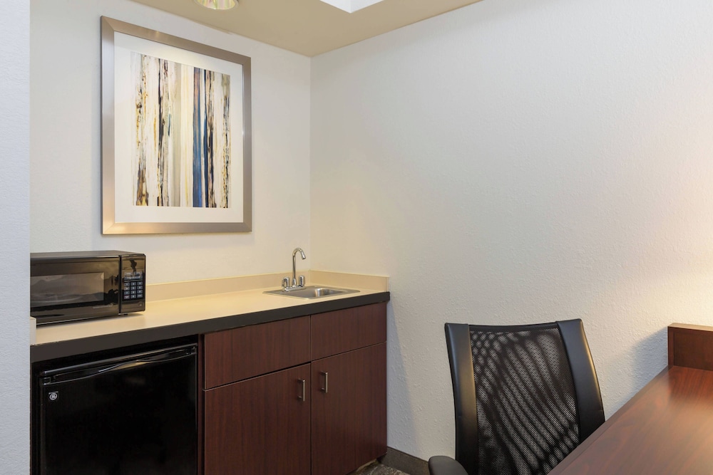Lobby at Springhill Suites Louisville Hurstbourne North, LOUISVILLE - KY