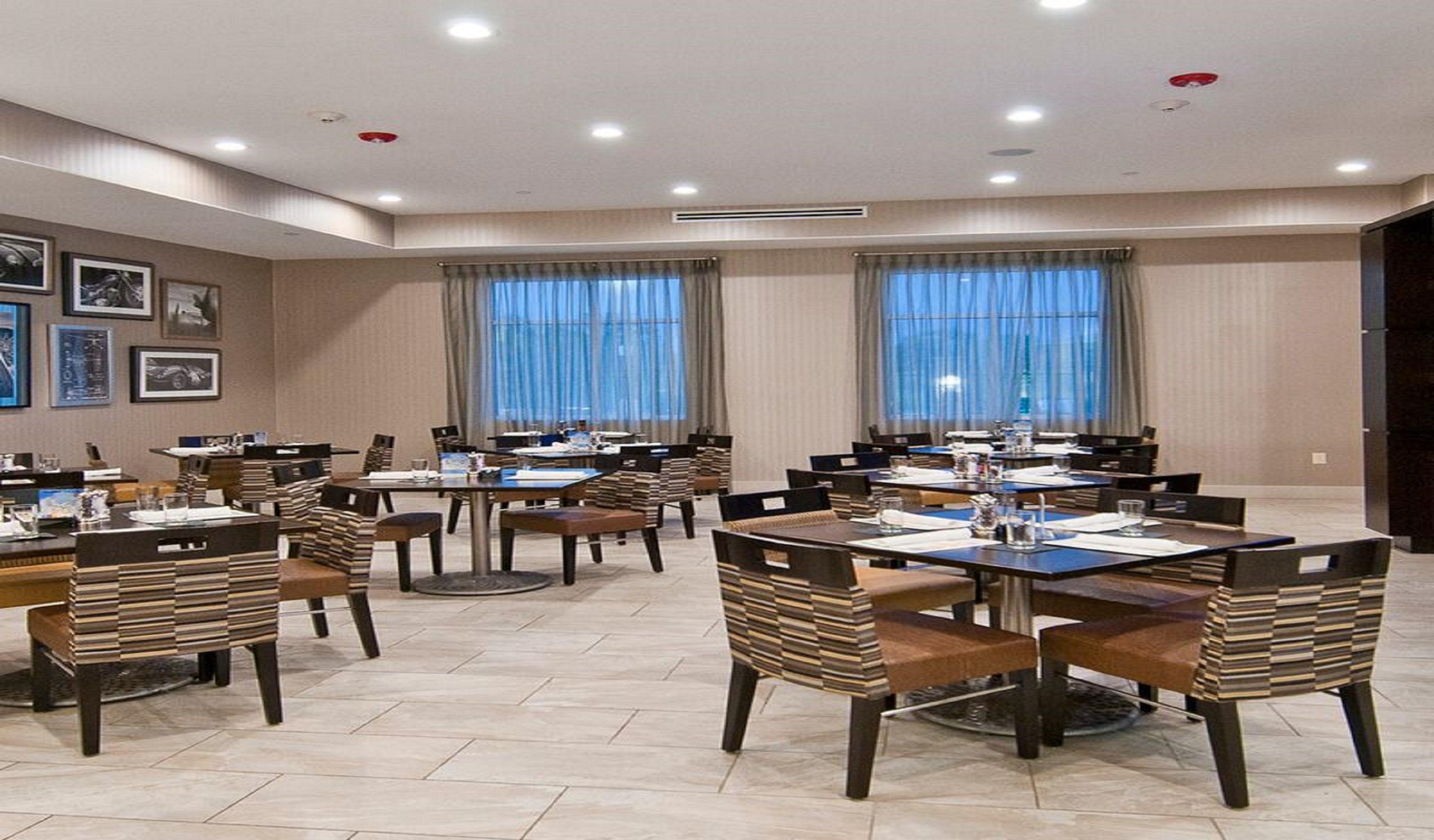 Holiday Inn Austin Airport 37/58