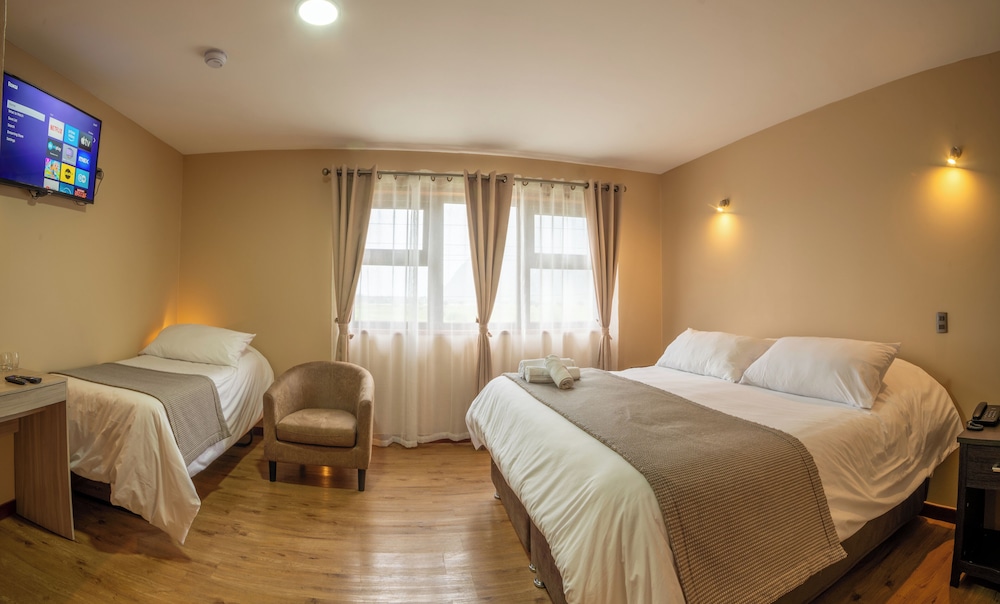 Comfort, Triple, 1 King and 1 Single Beds