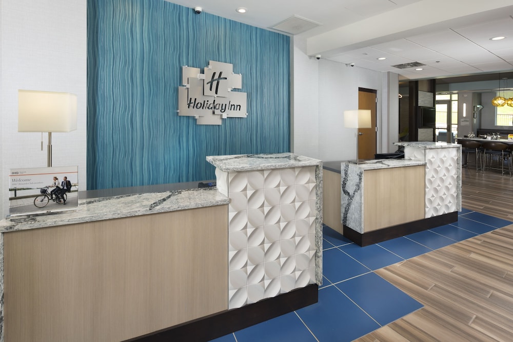 Holiday Inn And Suites Arden Asheville Airport 10/51
