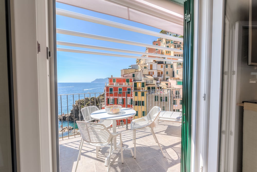 The First - Riomaggiore - 5 Terre 42/50