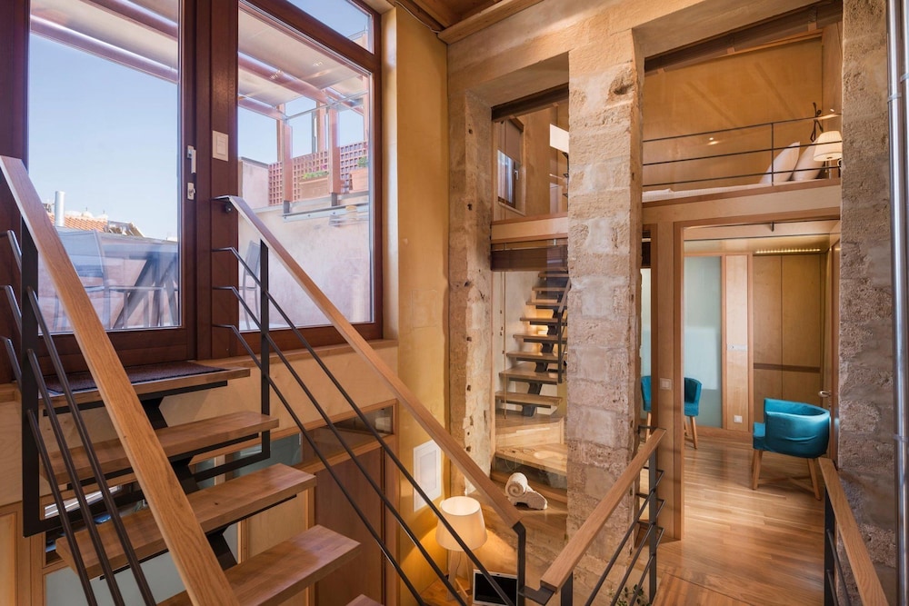 Neoria Houses 31/50