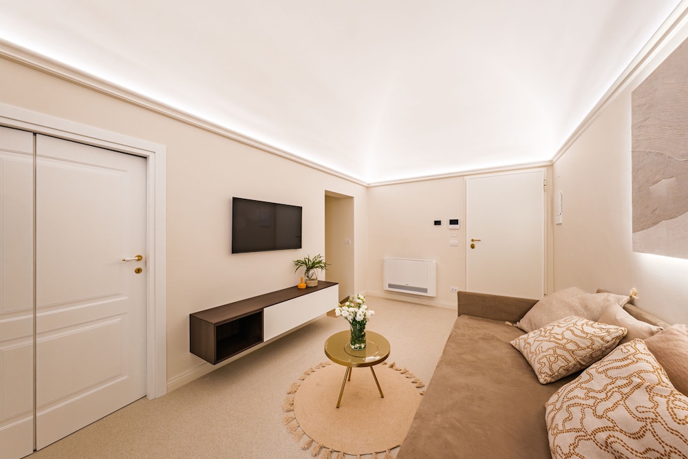 Palazzo Clemente 25/50