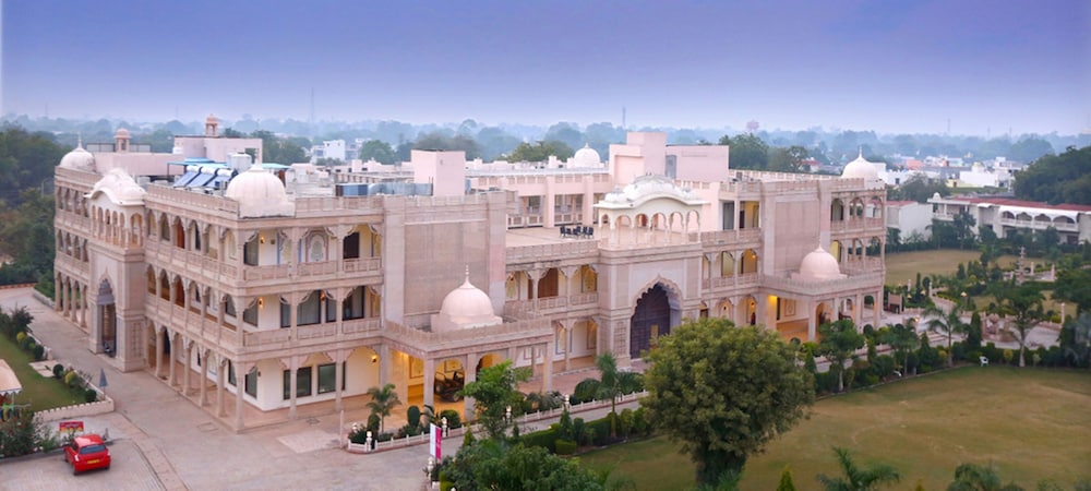 Regenta Resort Vanya Mahal 3/49