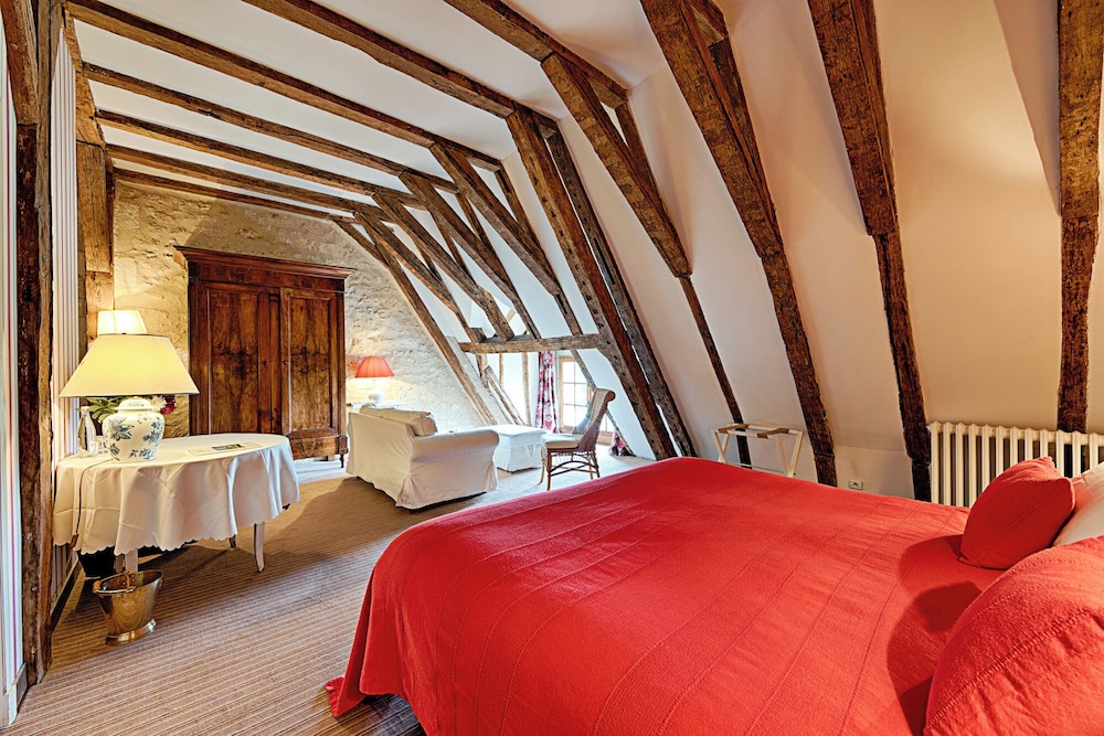 CHATEAU DE LA BOURDAISIERE 6/55
