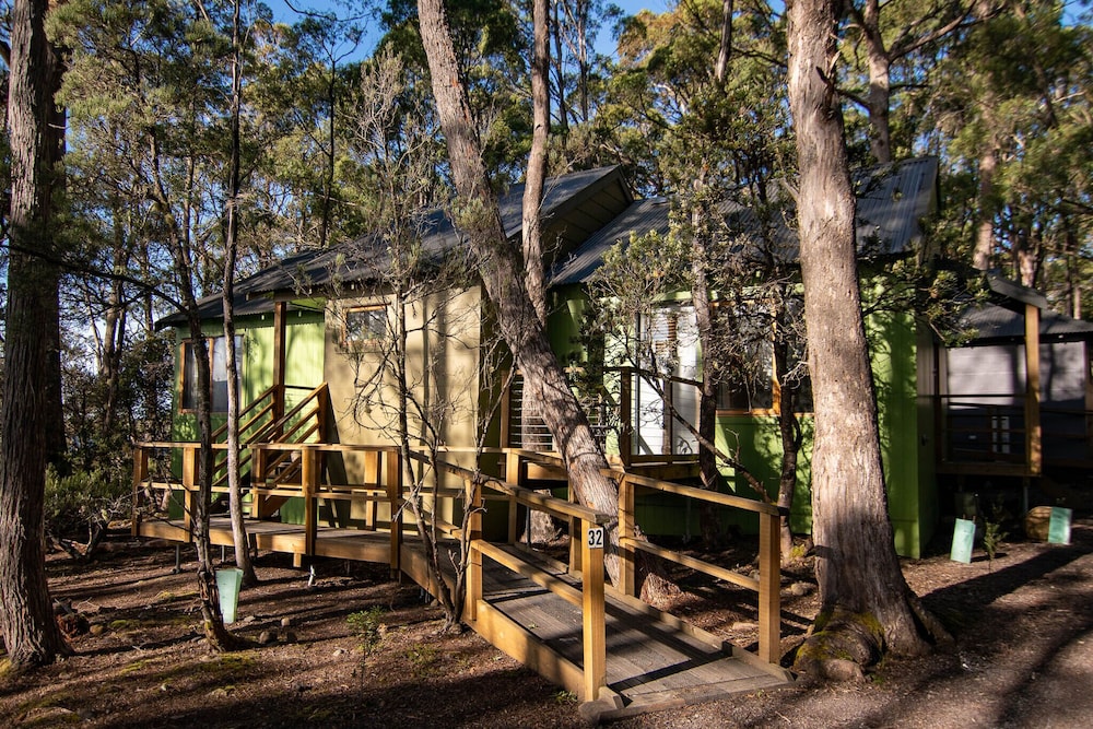 Lake St Clair Lodge 52/63