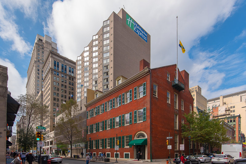 Holiday Inn Express Philadelphia-Midtown 8/77