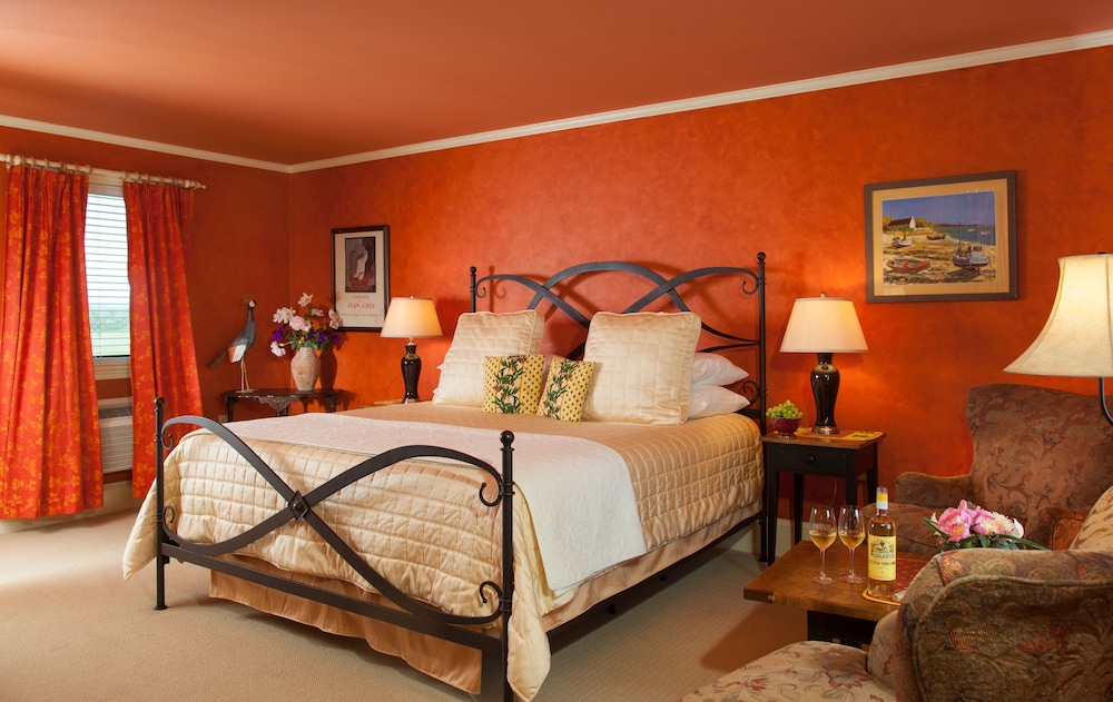 L Auberge Provencale Bed and Breakfast 18/51