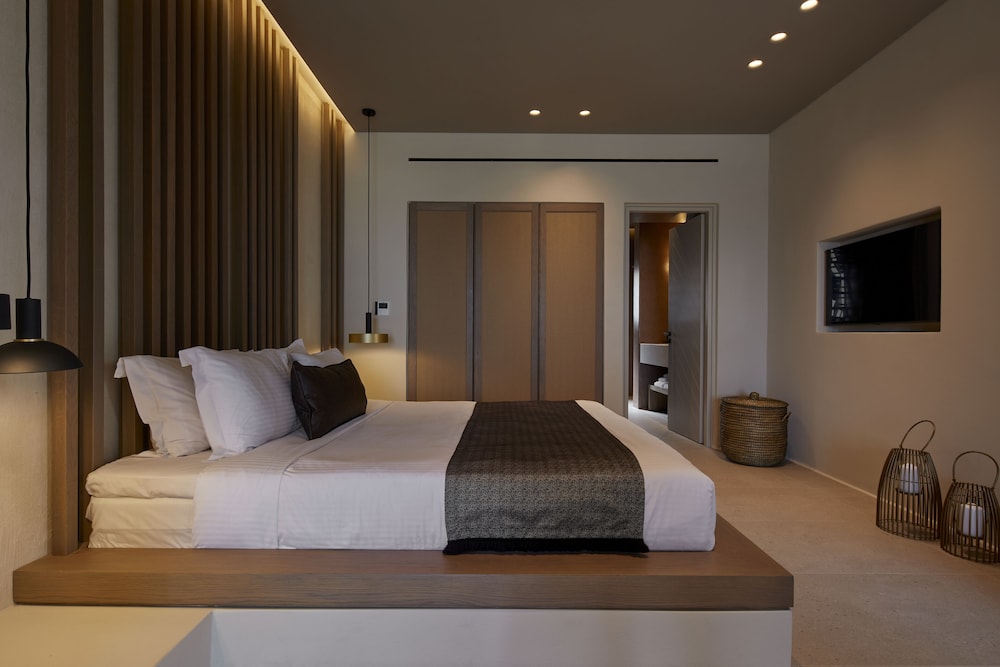 ARIA, SUPERIOR, SUITE, PRIVATE POOL