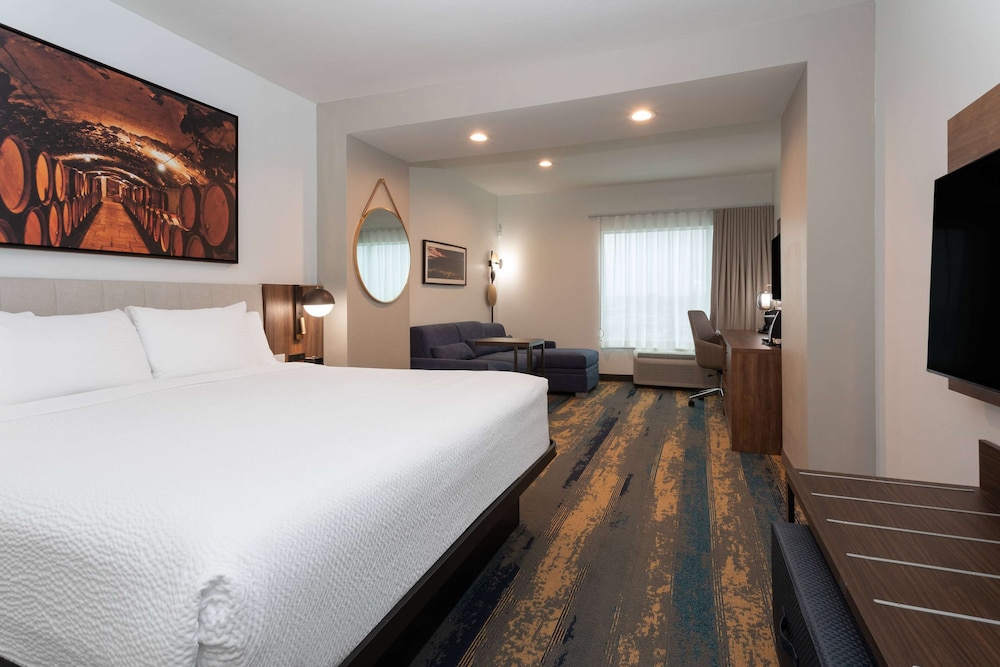 La Quinta Inn & Suites By Wyndham Galt Lodi North 16/56