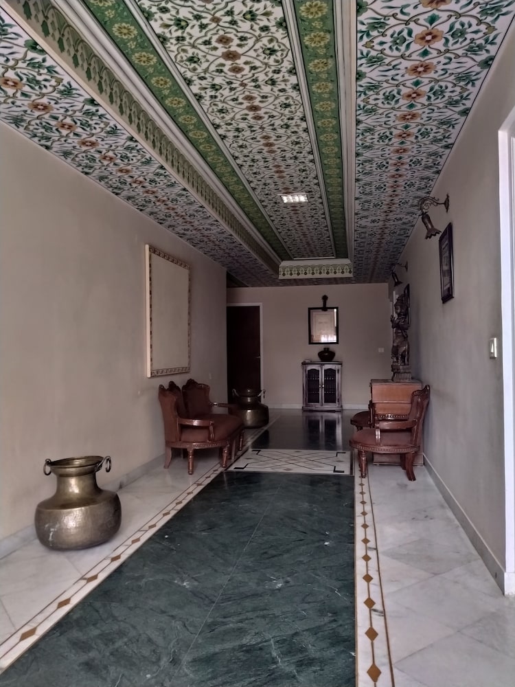Anuraag Villa 48/65