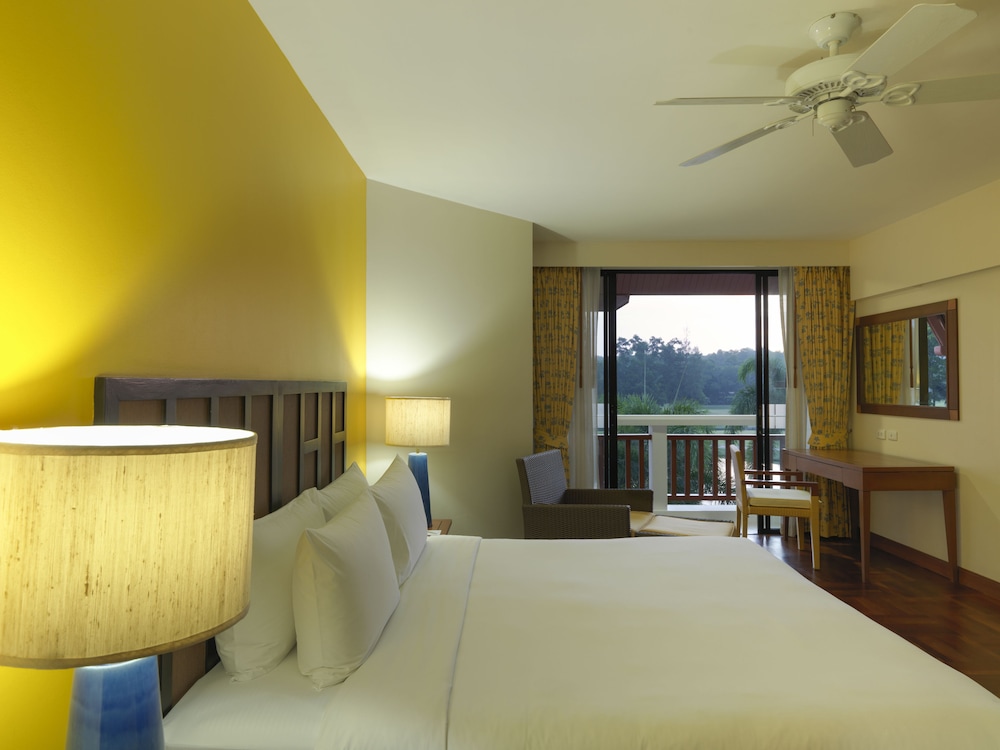 HOMM Suites Laguna – a brand of Banyan Group 7/50