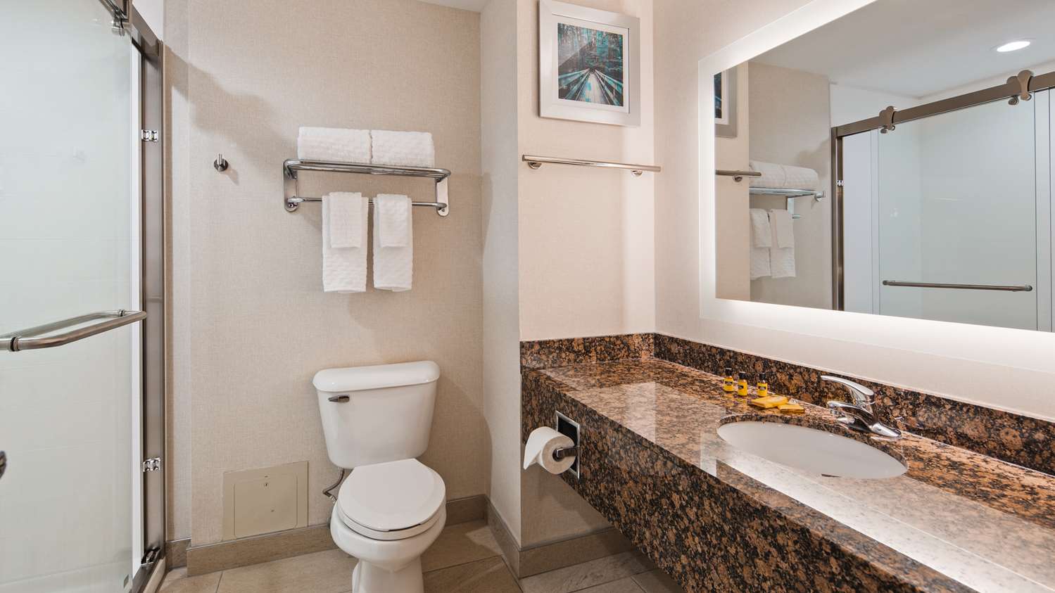 غرفة بسريرين كوين، Best Western Plus Wilkes Barre-Scranton Airport Hotel 3/5