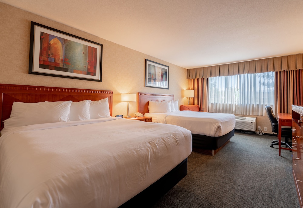 Kanata Kelowna Hotel and Conference Centre 9/47