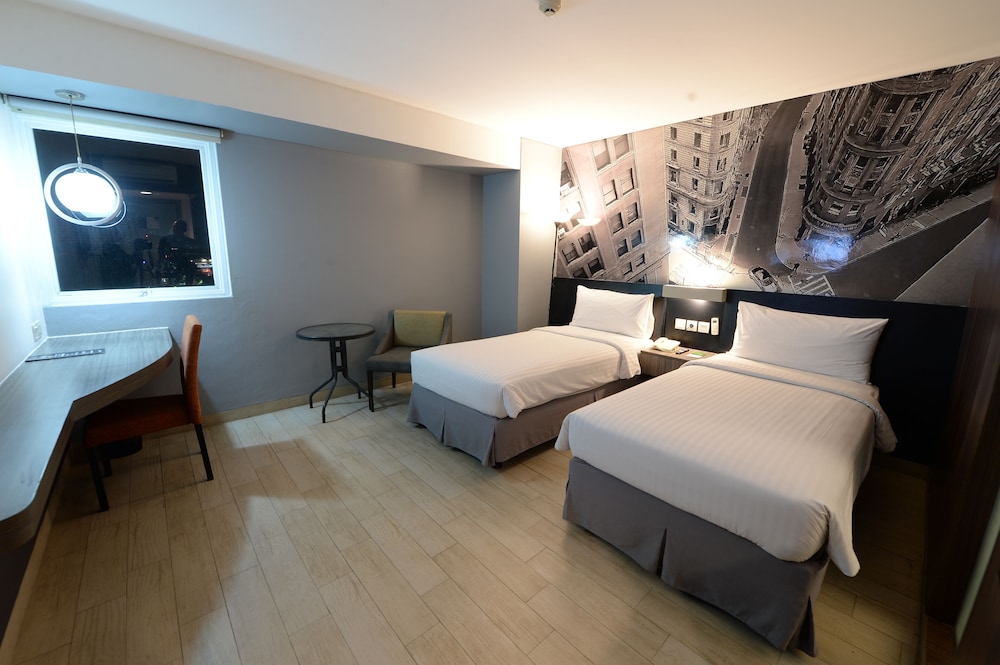 Horu Hotel Mangga Dua (formerly Hotel Neo Mangga Dua) 15/35